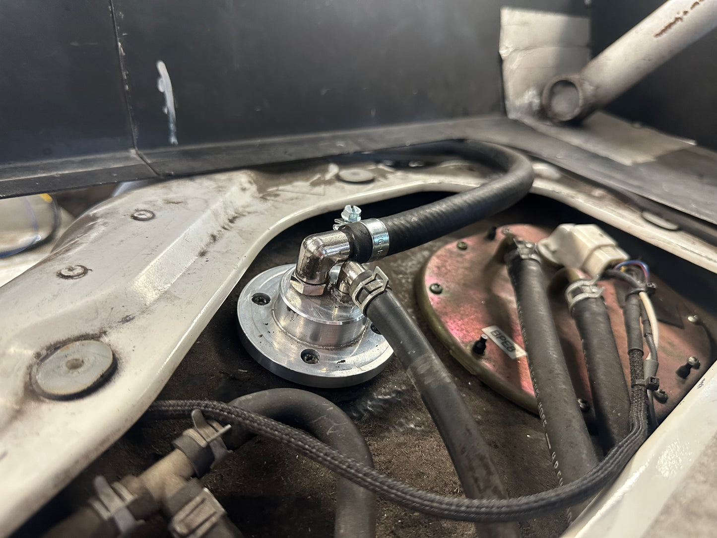 Added capacity gas tank vent kit