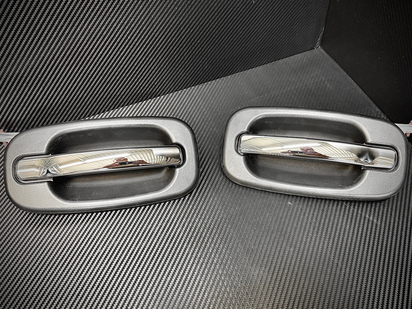 GMT800 Complete Door Handle Assembly – Chrome Billet Handle / Black Door Cup – Direct Replacement Upgrade